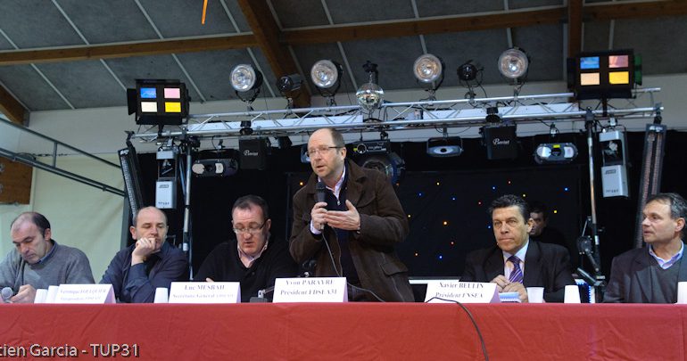 De gauche à droite: Christian Mazas, Jean-Marc Moumin, Luc Mesbah,, Yvon Parayre, Xavier Beulin et Jean Doumeng