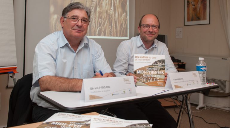 Gérard Pargade et Yvon Parayre prennent leur bâton de pèlerin pour faire connaitre la filière céréalière en Midi-Pyrénées.