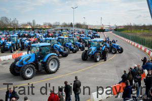 L'usine de Fabbrico possède un circuit sur lequel les visiteurs peuvent essayer tous les modèles du groupe Argo Tractors.