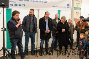  Patrick Pintat (micro) avec Matthieu Navarro (communauté de communes Cagire Garonne Salat) et Jean-Pierre Duprat (maire de Salies).