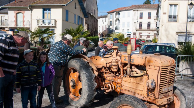 Un vide-grange qui réunissait petits et grands.