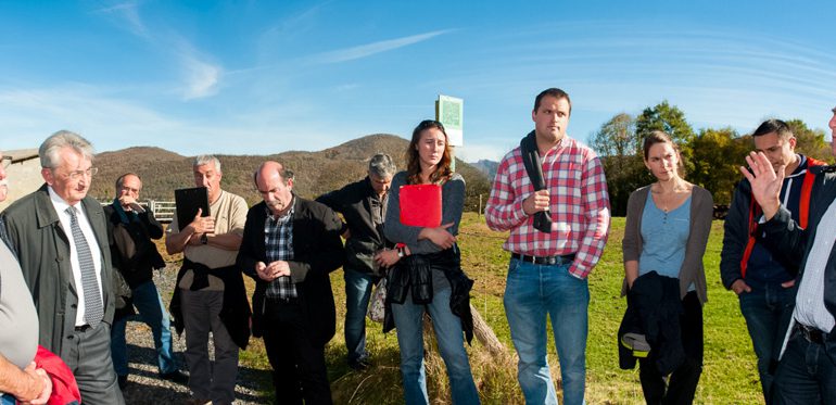 Francis Ader (à droite) insiste sur l'importance de l'engagement des élus sur les problématiques foncières en montagne